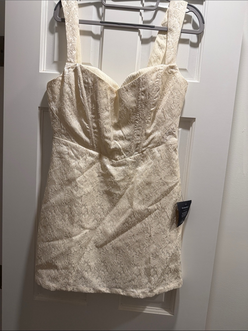 Lulu's Ivory Lace Sweetheart Mini Dress